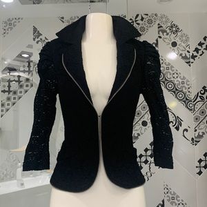 Made in 🇨🇦JR Black Lace Zip Hem Jacket